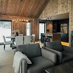 Feriehus Charming Summer Farm Hut At Sjusjoen *
