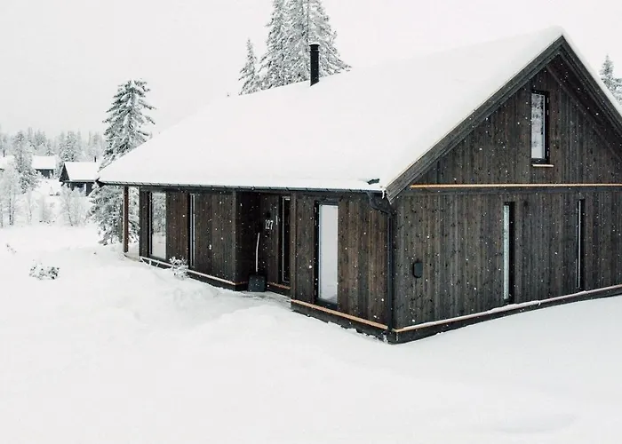 Charming Summer Farm Hut At Sjusjoen בית נופש *